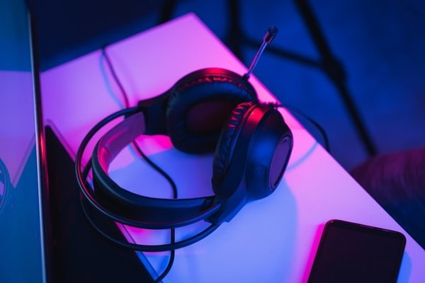 The Ultimate Guide to Headsets for Streaming