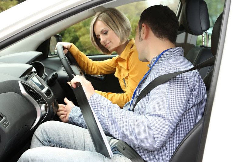 Mastering the Roads: Finding the Best Driving Instructors in Manchester