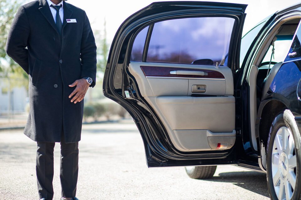 Why Choosing a Chauffeur Service Near Me Makes Sense for Your Next Event or Journey