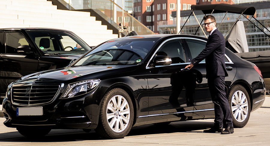 Step into Comfort with Reliable Chauffeur Services for Any Occasion